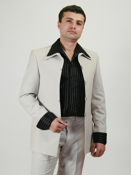 Мъжки официален костюм МEGA - eur: 38- при закупуване получавате риза-М , купувана за 70евро fire_lady_1292228834_IMG_4046.JPG Big