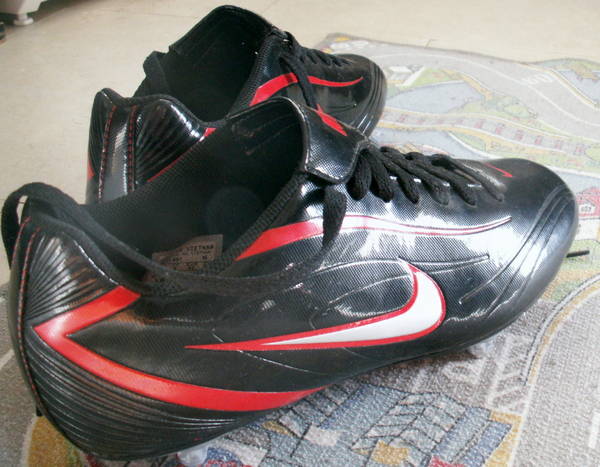 Футболни обувки (6 метални бутона) и кори NIKE, НОВИ PICT00211.JPG Big