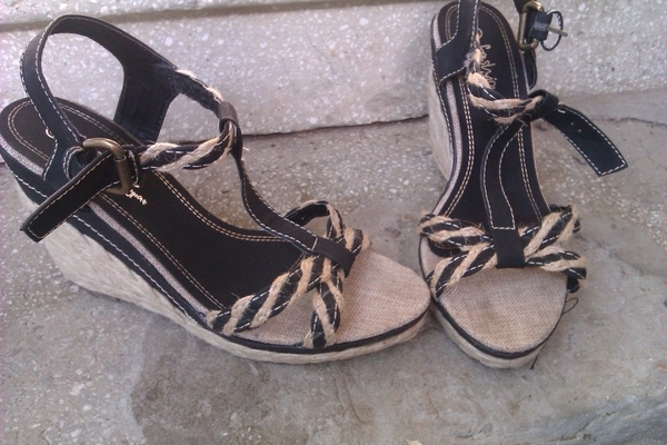 Нови сандалки Mary Paz -колекция 2012 Asia_Yordanova_IMAG0231.jpg Big