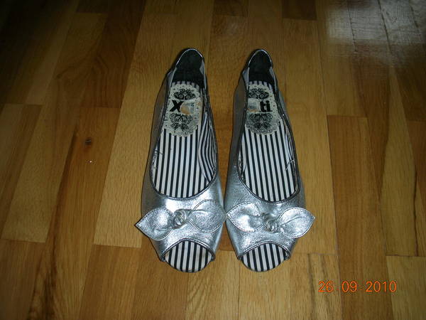 Сребристи обувки Xti номер 37 DSCN8438.JPG Big
