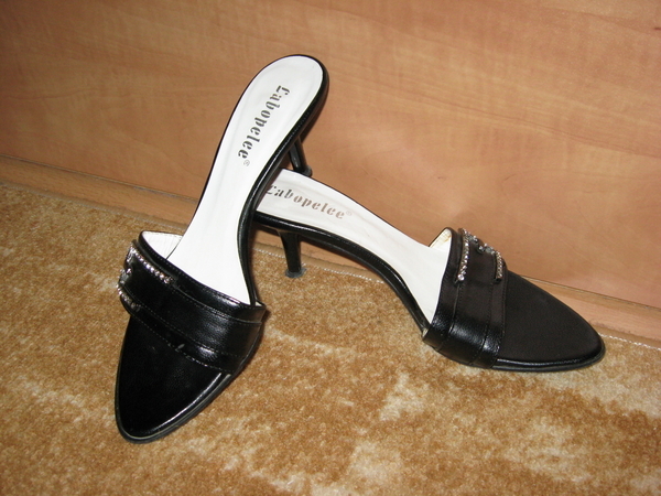 Черни елегантни чехлички Pamela_Picture_0051.jpg Big