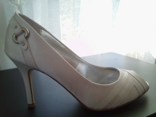 Страхотни нови бели обувки №40 kateto_294_IMG058.jpg Big