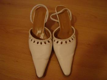 Продавам бели обувки размер 39 -1_Small_3.jpg Big
