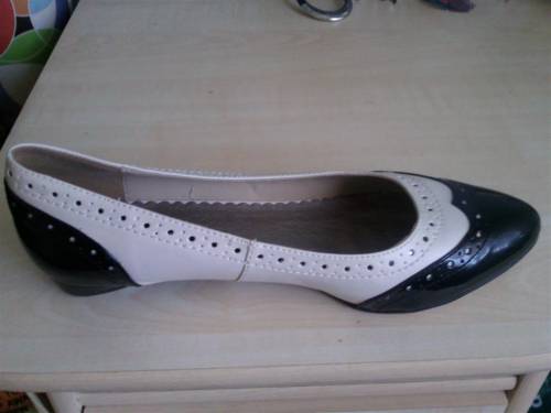 Модерни обувки в бяло и черно 0016.jpg Big