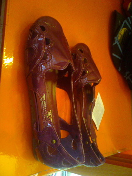 Лачени обувки в лилаво и червено 1709.jpg Big