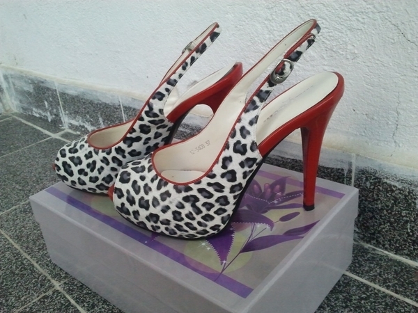 Дамски страхотни обувки на висок ток Monica_2013-10-10_18_32_05_-_Copy.jpg Big