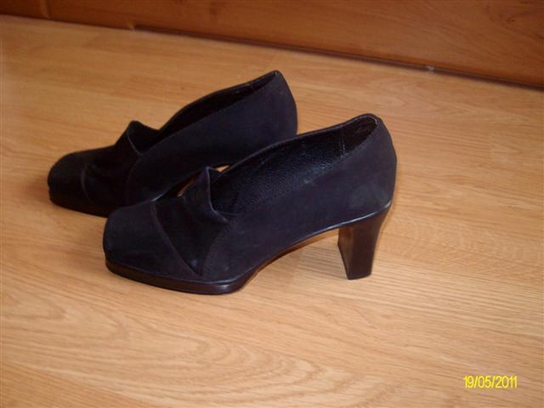 черни велурени обувки 37 номер poliana_ALIM4363_Small_.JPG Big