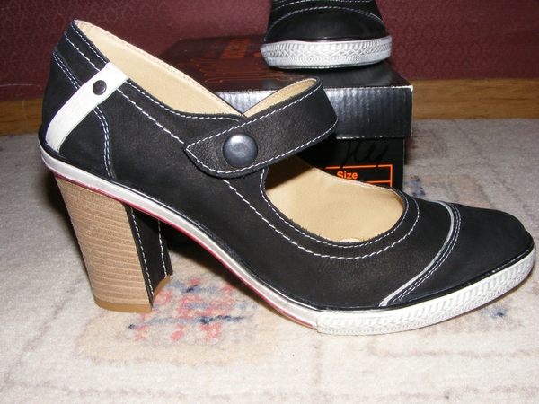 Страхотни спортни обувки от естествена кожа N 40 roskata_2011_03280001.JPG Big