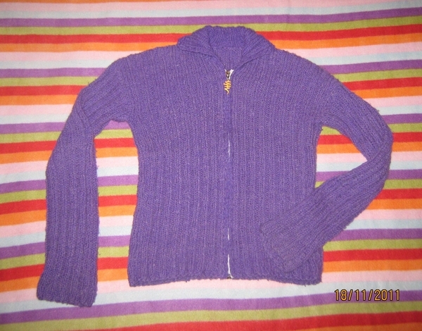 Топла ръчно плетена жилетка S toemito_IMG_3445.JPG Big