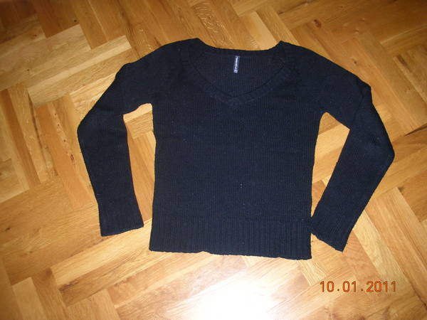 Черен пуловер TERRANOVA размер S - само 3 лв. 0681.JPG Big