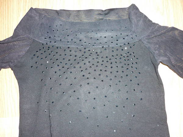 Черна блуза с ръкави от тюл и декорация от камъчета размер S P1030085.JPG Big