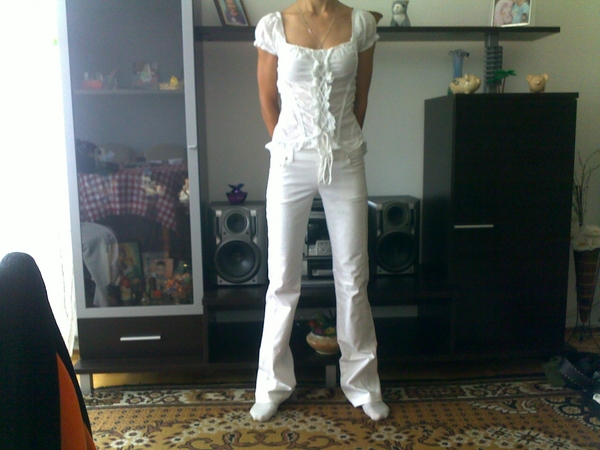 Страхотен бял панталон с подарък блузка sisa_deni_010720111194.jpg Big