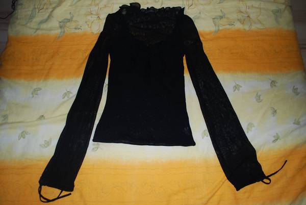 Секси блузка в черно номер S M L sexy6_1569x1050.JPG Big