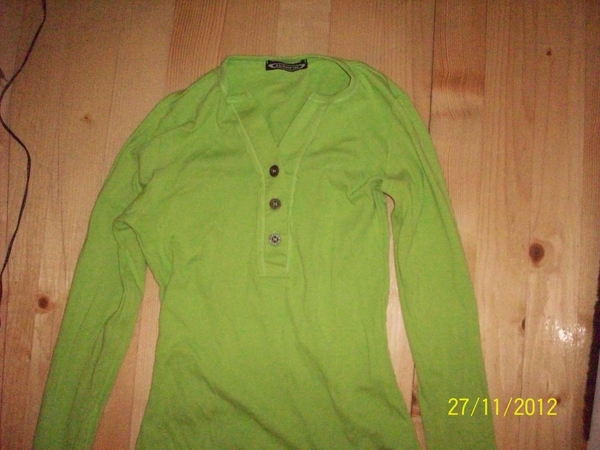 зелена блузка на акропол vikid_100_2818.JPG Big