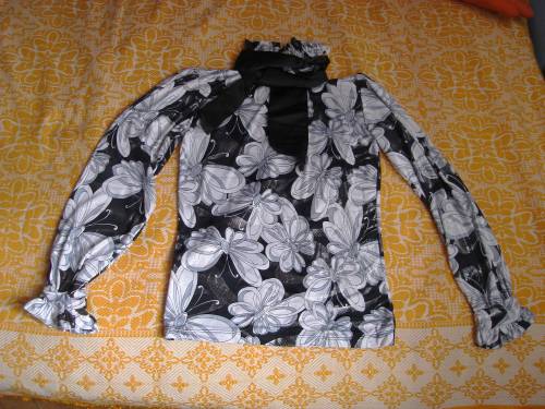Блуза с дълъг ръкав в черно,сиво и бяло DSC035651.JPG Big