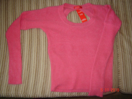 Уникално пуловерче с гол гръб-ново с етикета DSC062221.JPG Big