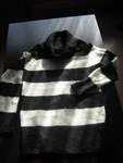 продавам зимна блуза/пуловер от мохер черно и бяло 0541.JPG