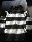 продавам зимна блуза/пуловер от мохер черно и бяло 0581.JPG