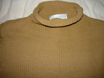 Кокетно топло пуловерче с интересни ръкави dioni_025491853.jpg