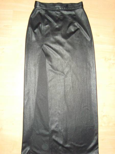 Дълга пола с голяяяма цепка за секси дама DSC05286.JPG Big