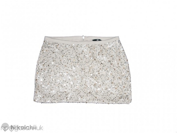 Бяла пола с паети на H&M Nikolchii_39866649_1_800x600.jpg Big
