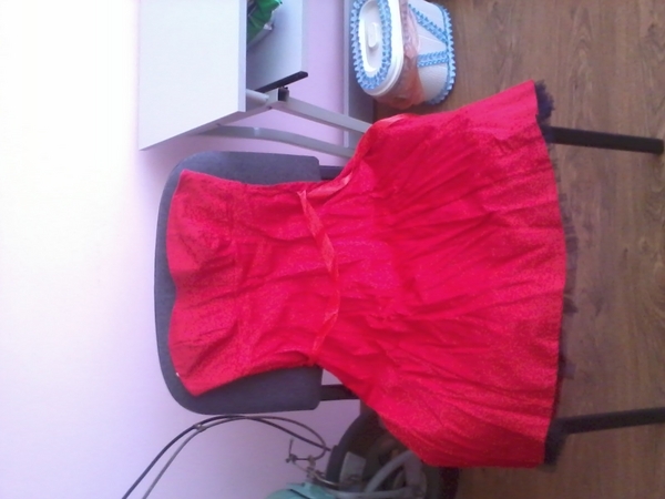 червена рокля,подходяща и за повод sakvartirantkata_2012-06-21_12_18_07.jpg Big