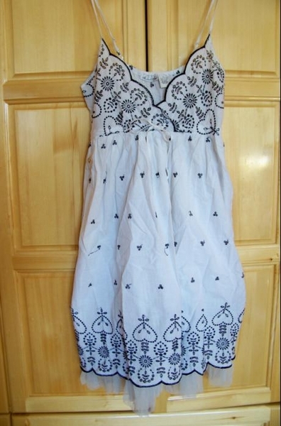 Нова рокля от индийски магазин snejuranka_bqla_dantela.JPG Big