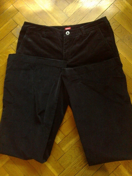 Черни джинси Esprit - 10лв. с пощенските! vani_bori_06042011083.jpg Big