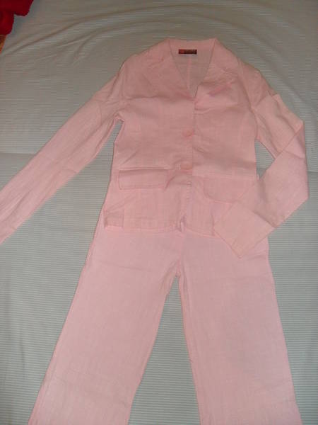 Розов костюм SAM_5095.JPG Big
