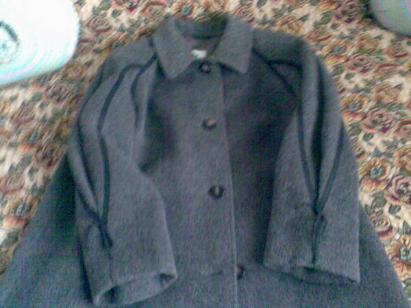 италианско палто от естествена ламска вълна, с гарнитура от естествен велур, купувано за 320 евро, продавам за 100 лв. 0011.jpg Big