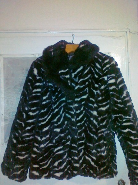 Продавам палто rebelde_r_824925_1_800x600.jpg Big